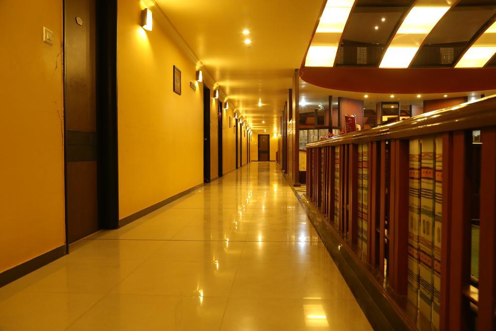 Hotel Metropolis Hubli Exterior photo